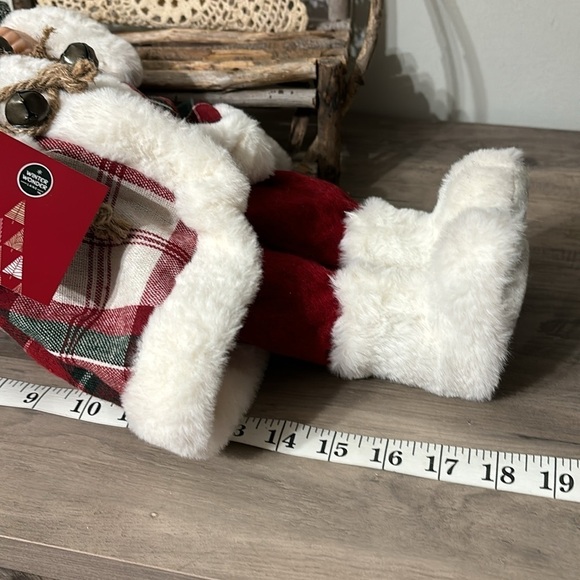 NWT WINTER WONDER LANE FAUX FUR PLAID SANTA WITH BOTTLE BRUSH TREE & BURLAP SACK - Picture 16 of 16